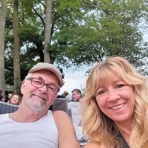 Meet your Posher, Debbie